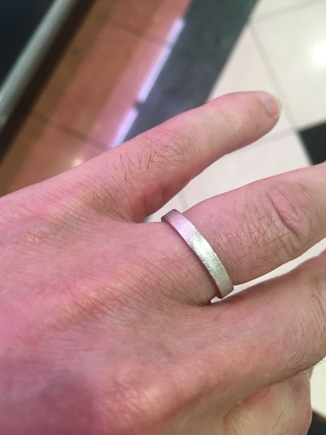 シンプルな中にもデザインが秀逸