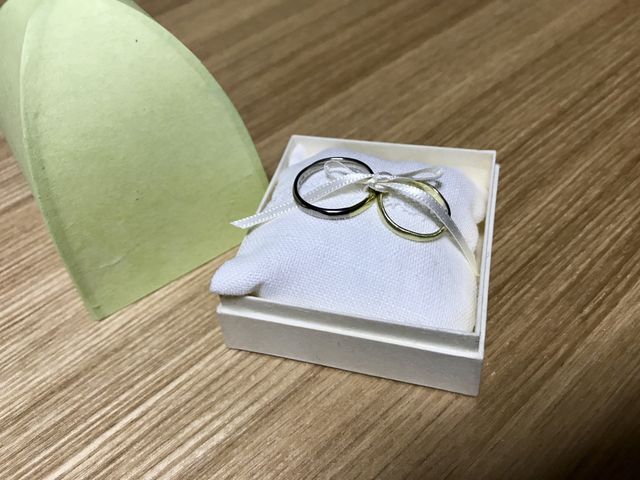 職人さん手作りの指輪が職人さん手作りの箱で届きました