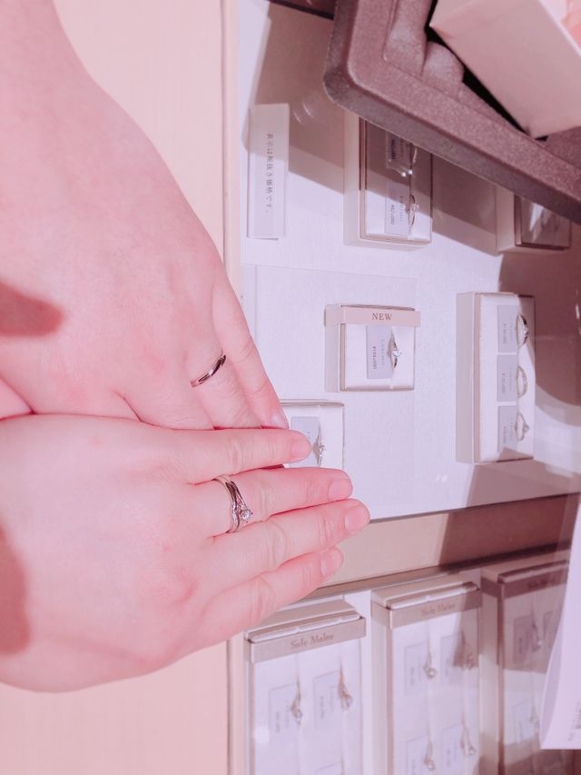 二人で付けあいっこしました。