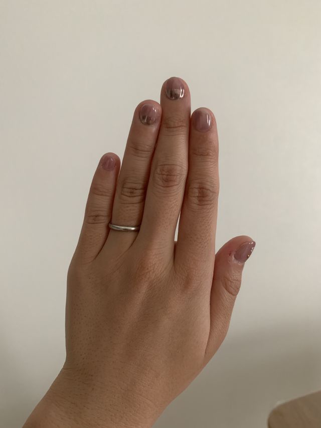 シンプルなデザインの指輪。
9号サイズです。