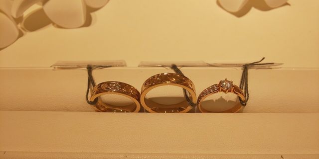 ハワイアンジュエリーブライダル３点セットです。