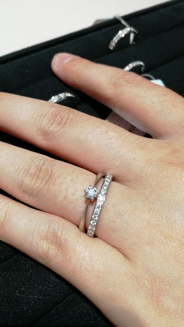 ハーフタニティと綺麗なセットリング