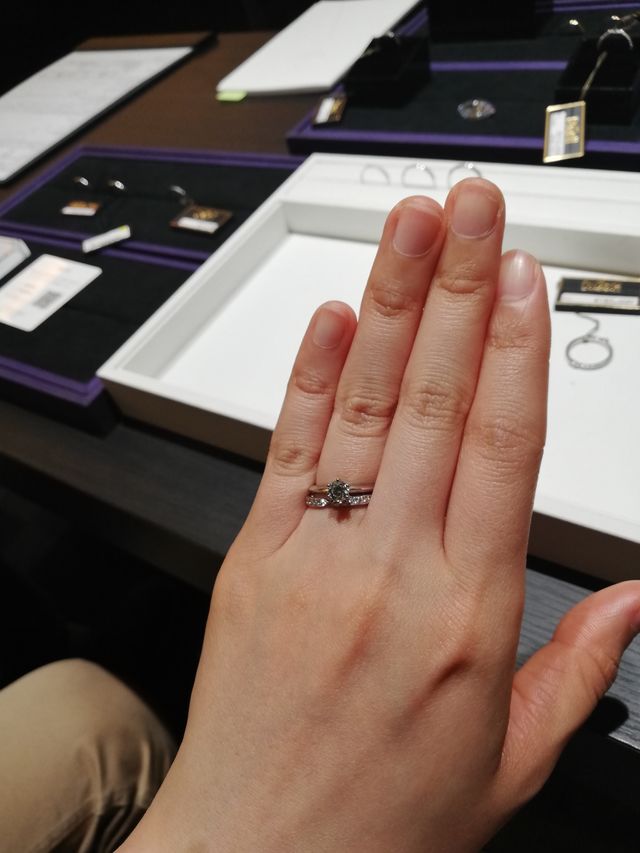 ティファニーセッティングとの相性抜群でした