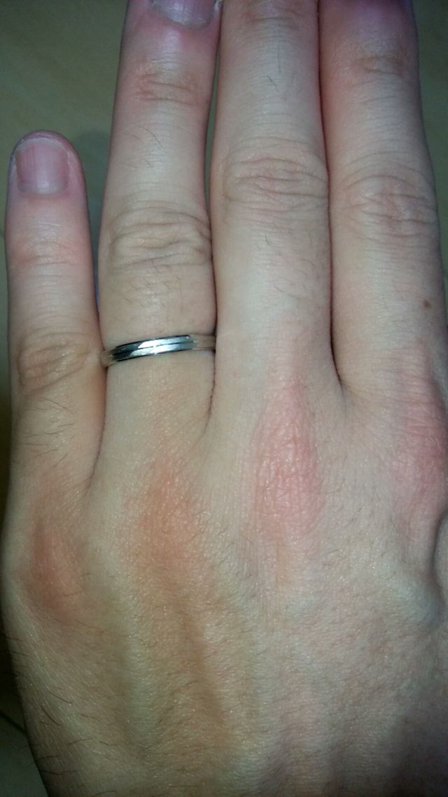 夫の手です。(13号)