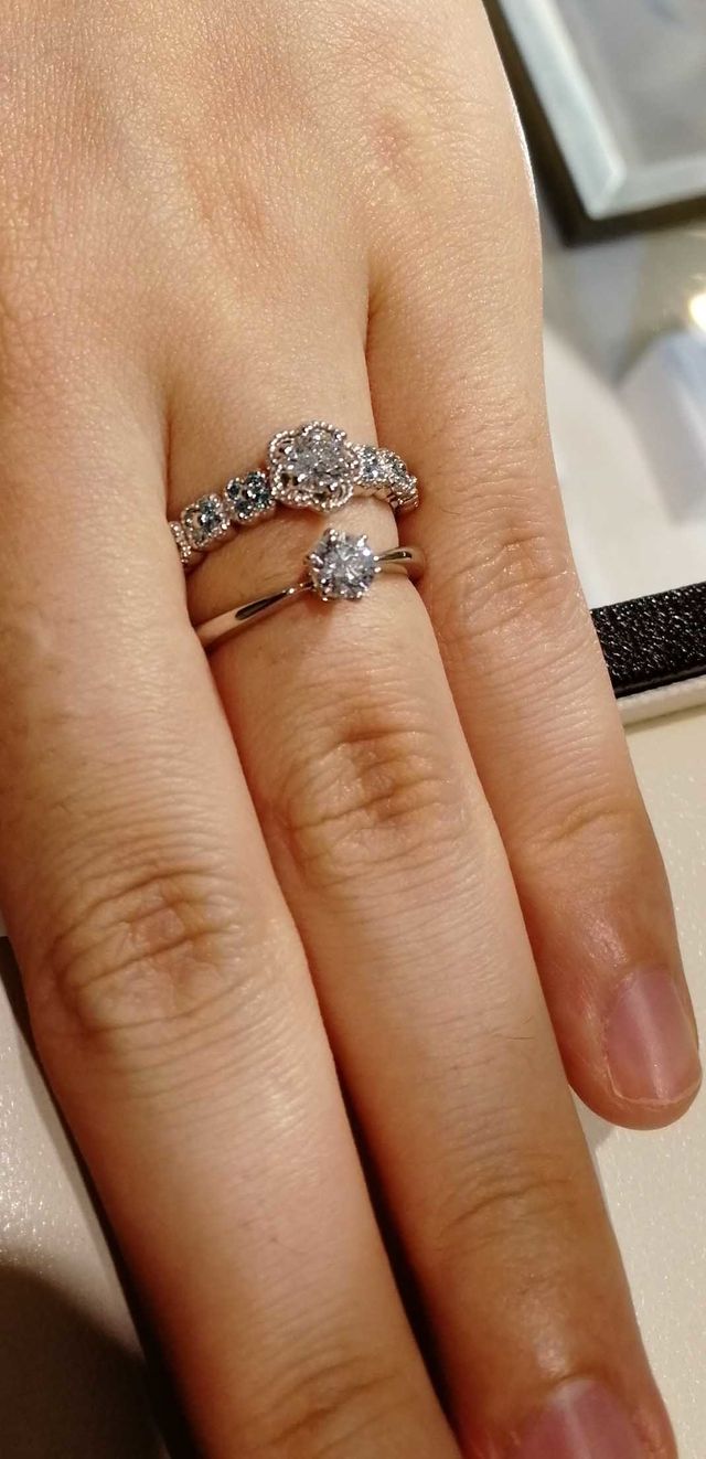 お花をモチーフの指輪