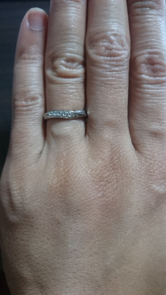 ダイヤがキラキラしてかわいいです。