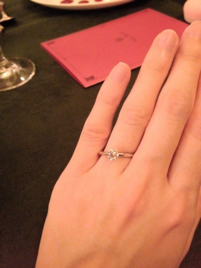 婚約指輪です。