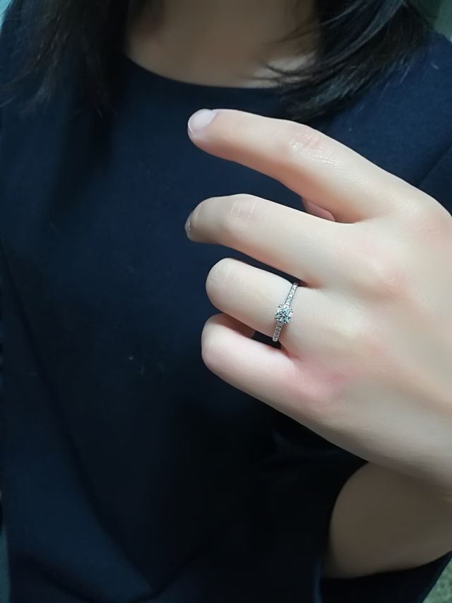 低価格でクオリティの高いダイヤを購入することができました。