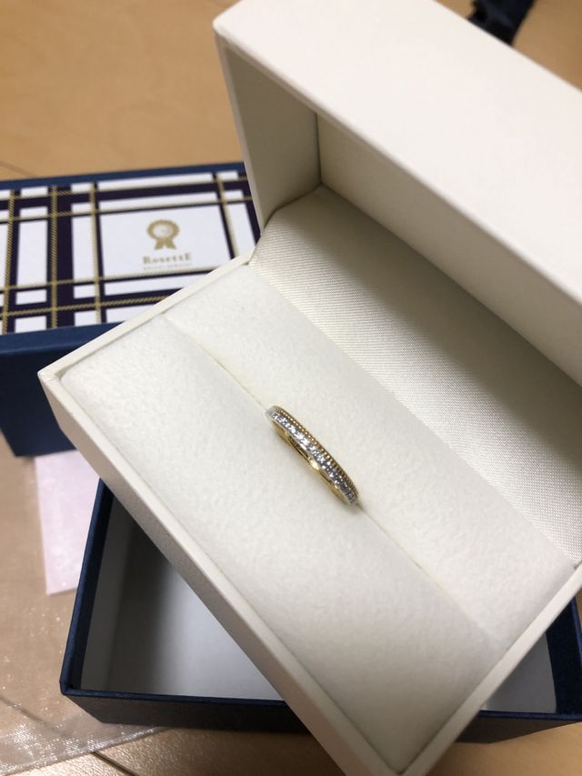 指輪ボックスと一緒に