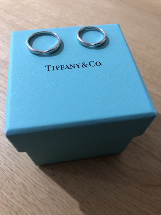 同じデザインをペアで購入しました。