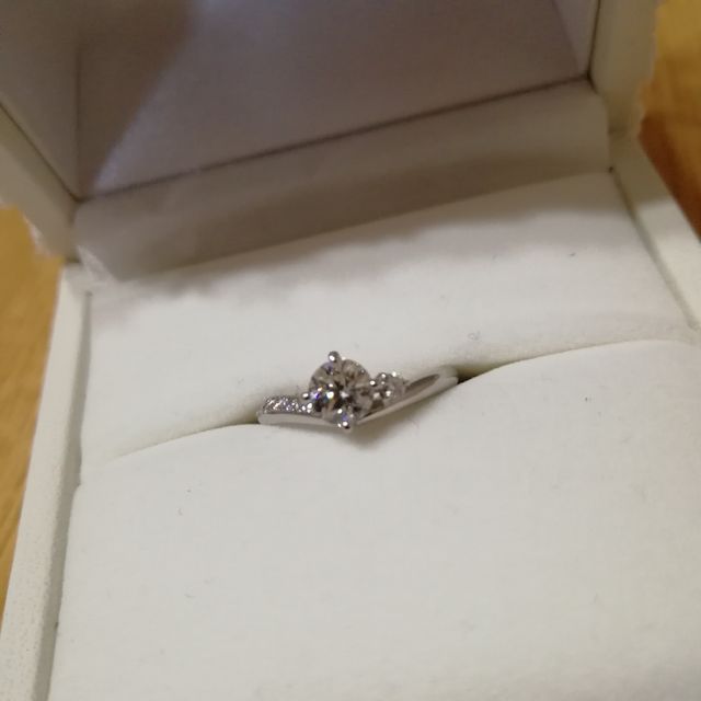 婚約指輪です。