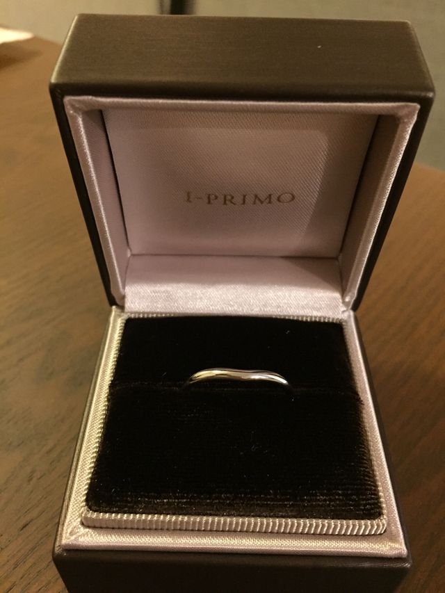 シンプルでシックな指輪