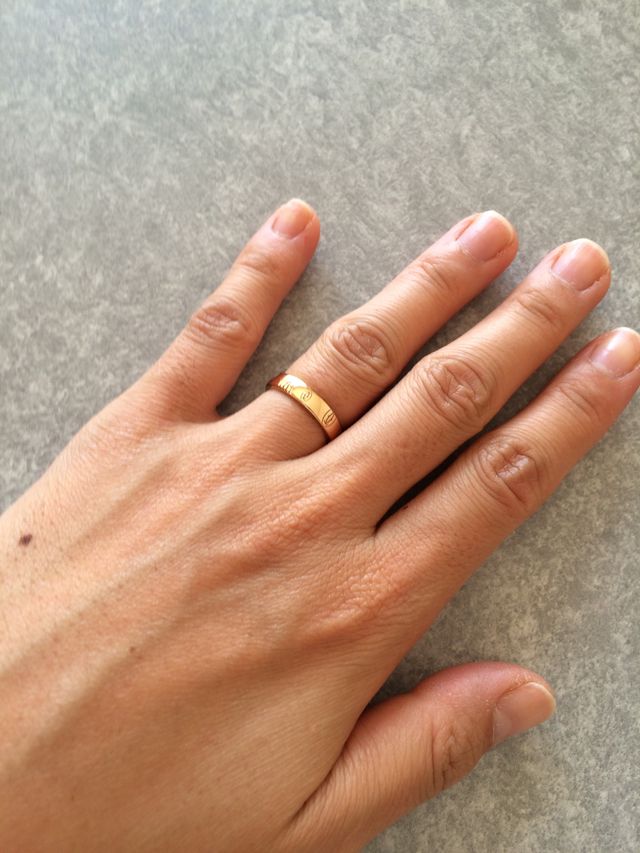 カルティエ バースデーリングです。