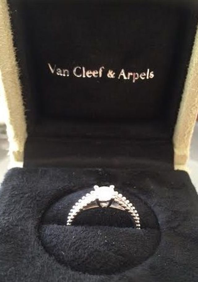 ヴァンクリーフ＆アーペルのエステルです