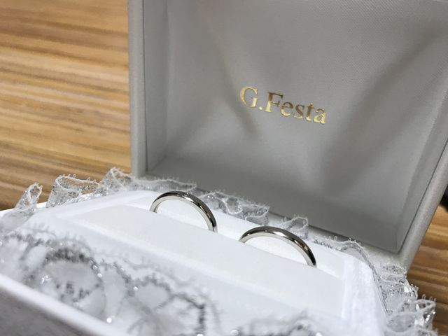 箱に入った状態で受け取りました。