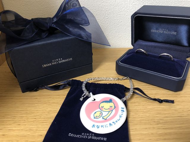 リングケースもシンプルで年代を問わない感じで良かったです。