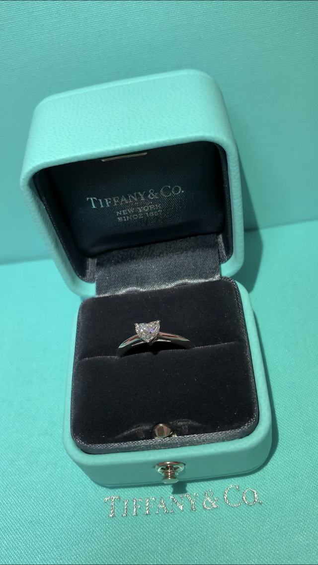 とにかく輝きが素晴らしいです。