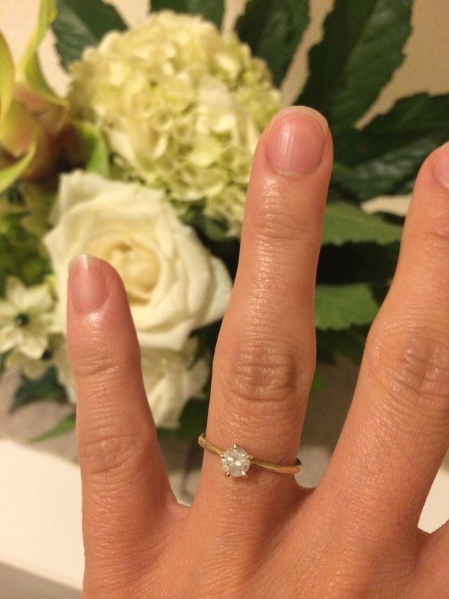 ミルキーダイアモンドのブリリアントカット、イエローゴールド