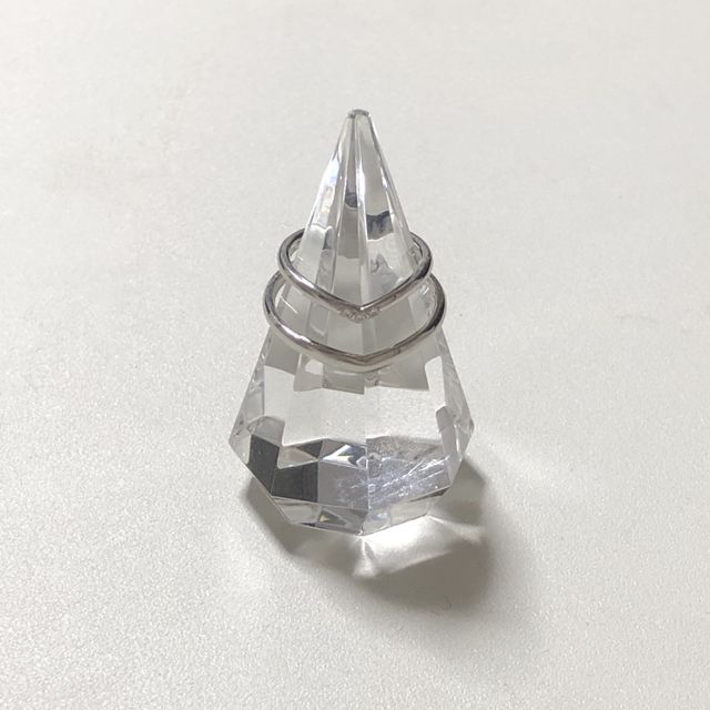 着用は外出時のみ。
家では夫のと一緒にこうして置いています。