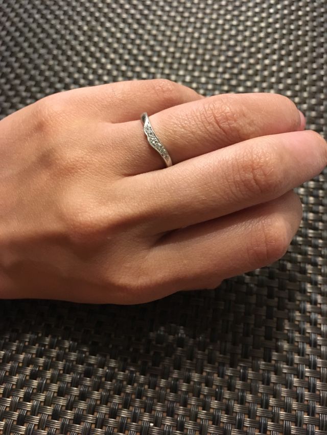 3年間着用しております。ダイヤが美しいです。