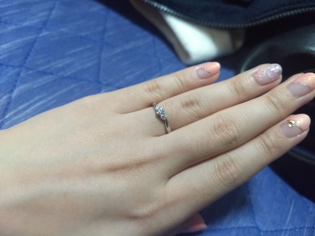 妻の婚約指輪です