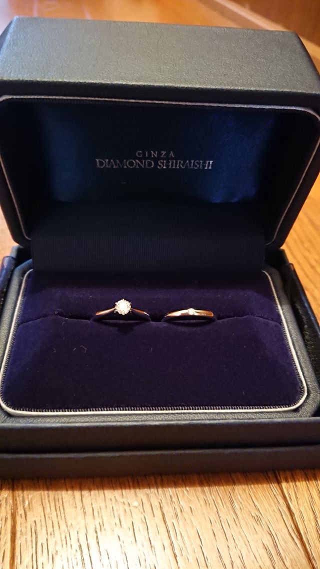 婚約指輪と私の結婚指輪です。