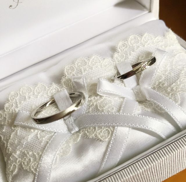 Angelica
右は真ん中のダイヤをピンクダイヤに変更