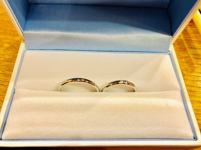 できたてほやほやの結婚リング