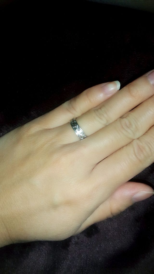 着け心地も良く、しっかりと指になじんでくれます。