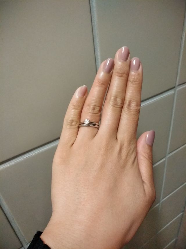 婚約指輪との相性もとても良かったです。