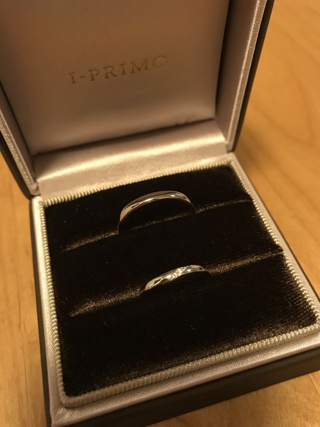 ダイヤを上からも下からも見ることができるのがポイントです。