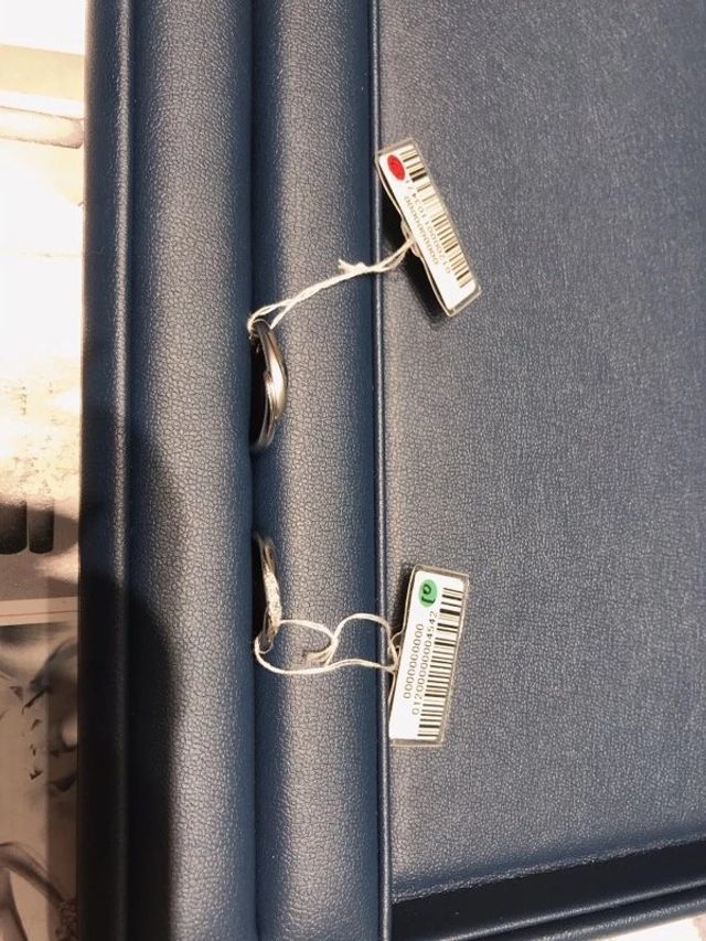 左  ino
右  illumity