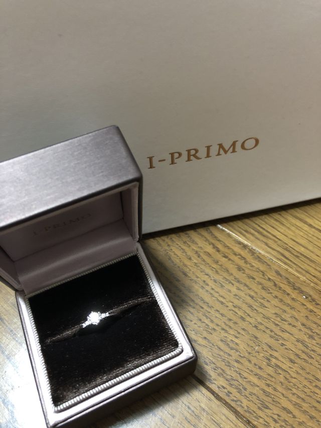 とても気に入りました！
ダイヤの大きさが決め手なりました！