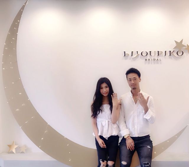 可愛いフォトブースで記念写真を撮ってもらいました。