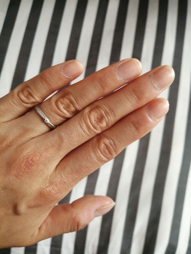 シンプルなデザインの指輪です。