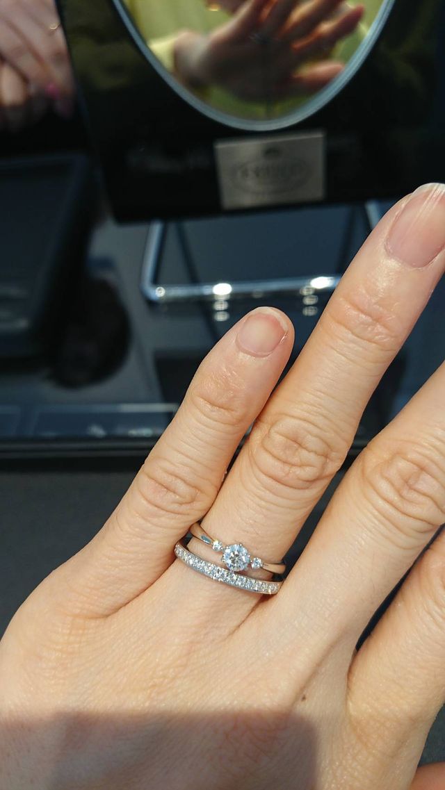 ダイヤモンド輝くハーフエタニティ