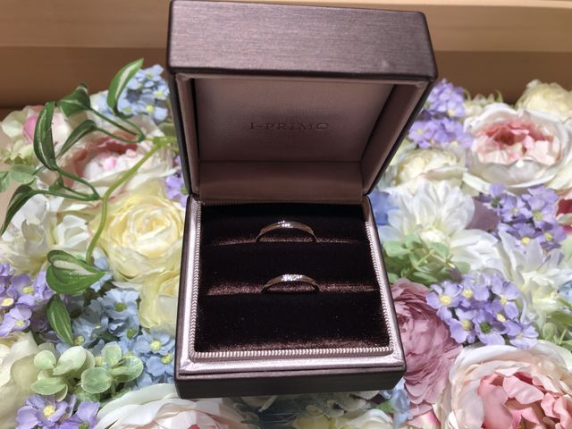 シンプルで飽きがこない、私生活にも支障がないデザインを選択。