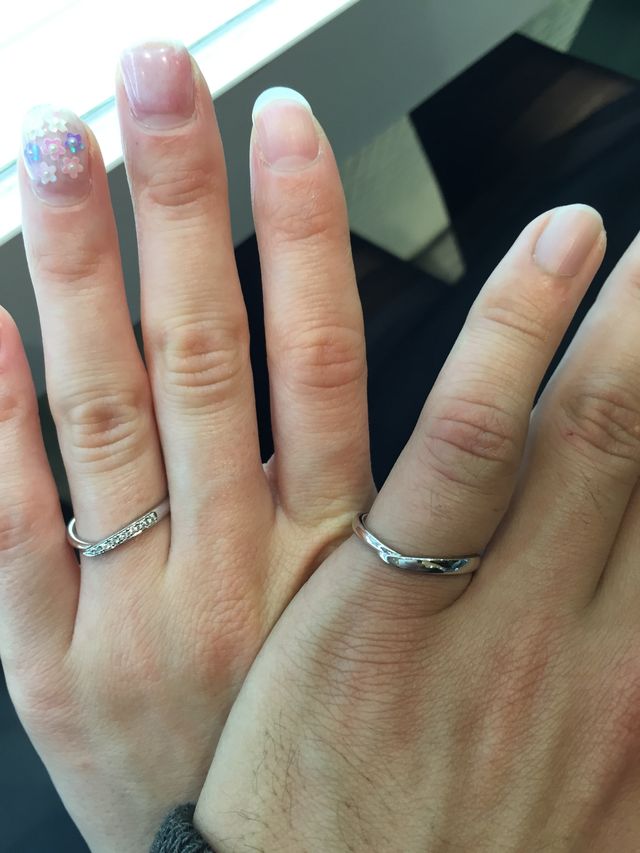 ブイラインになってるデザイン