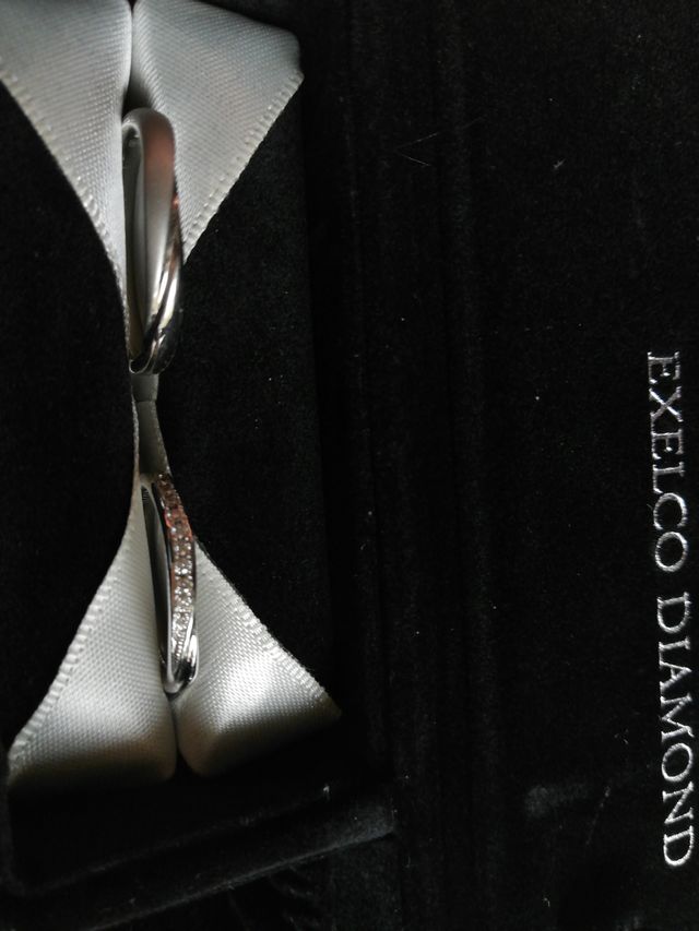 男性用はオプションでつや消しを入れてもらいました