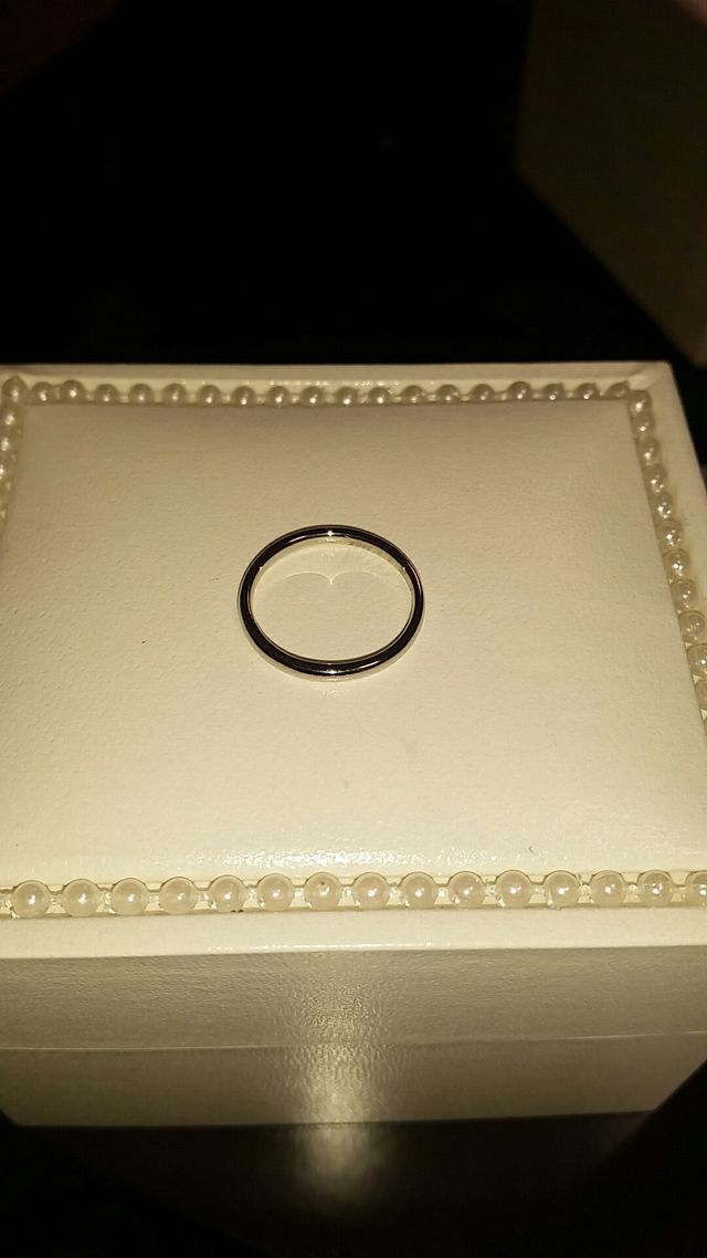 シンプルなところが、服にも合わせやすく気に入ってます。