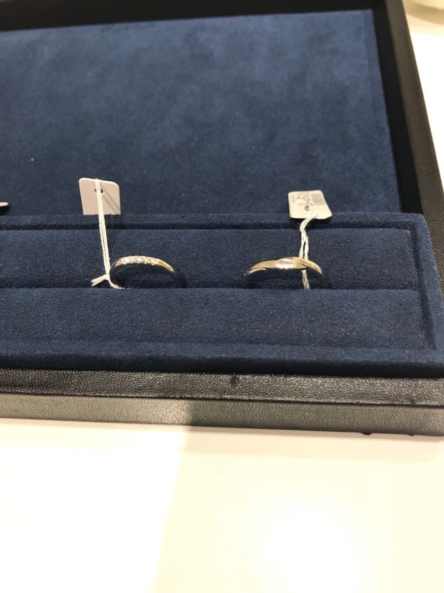 ストレートタイプの5石ダイヤです。