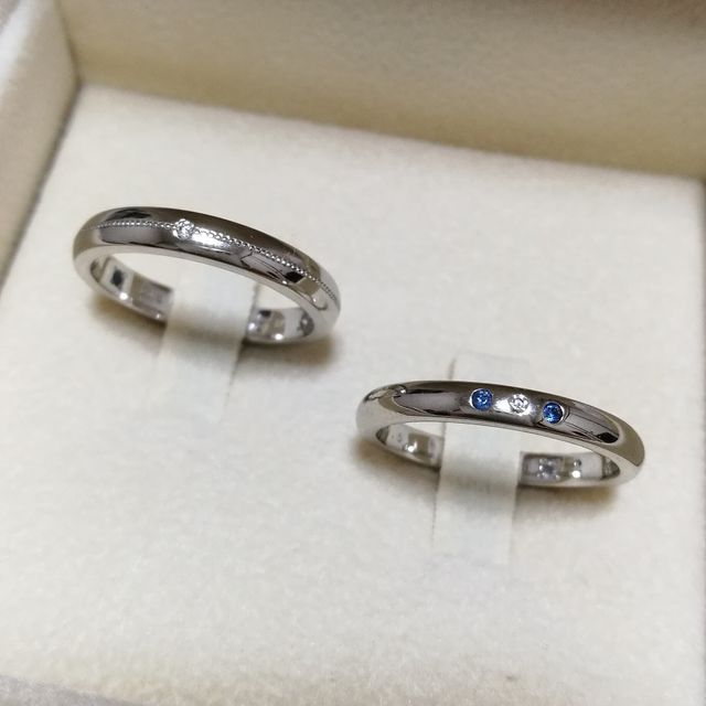 ケースに入っています。