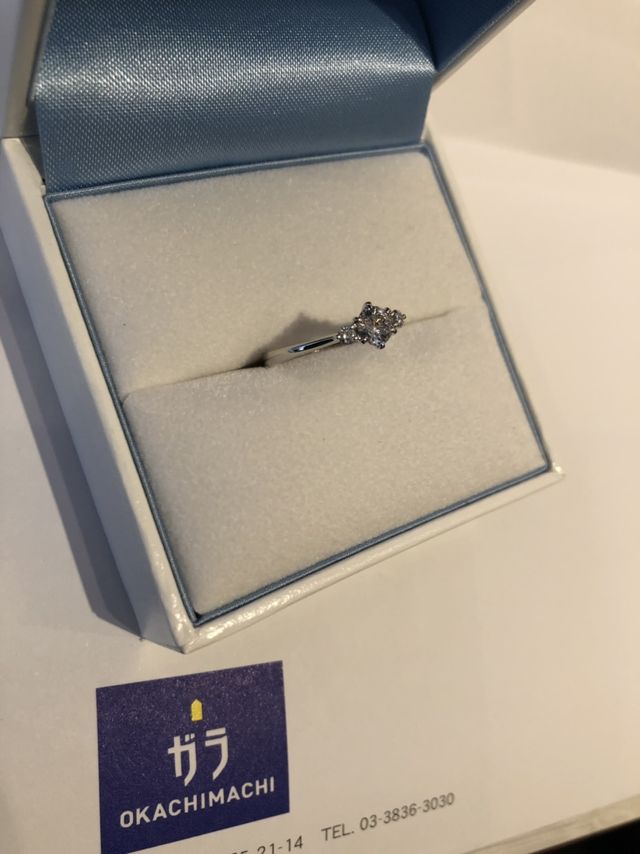 0.3カラット、Dカラー、VVS2、3EX