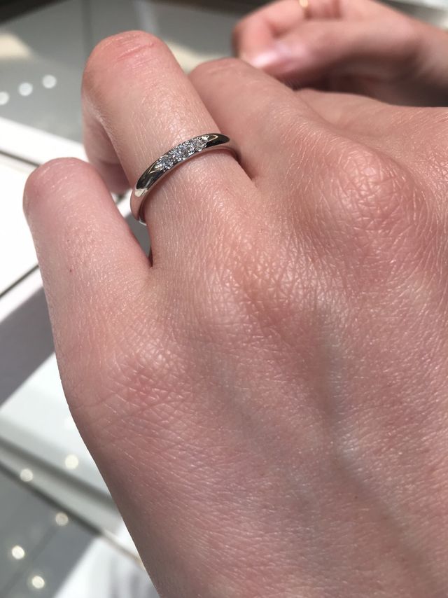 ダイヤモンドの存在感があります。