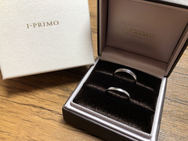 ボックスと指輪。