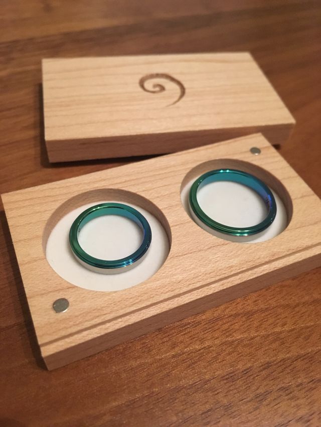 ジルコニウムの結婚指輪