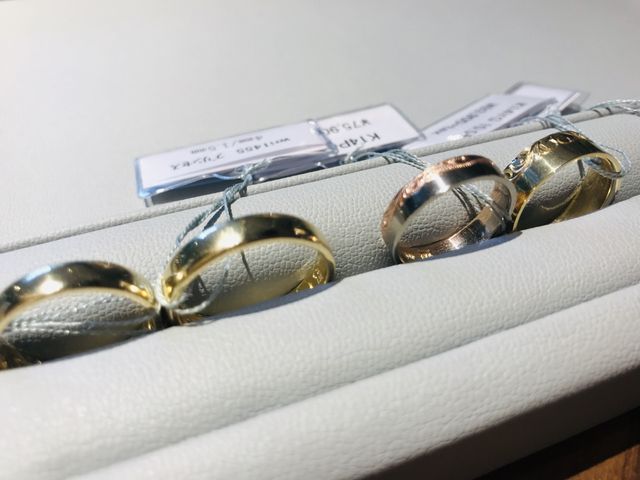 フルオーダーなので色んなデザインを参考にしました