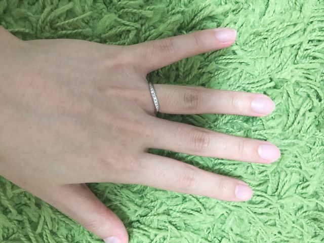婚約指輪なしで結婚指輪のみにしたのでダイヤ入りにしました

