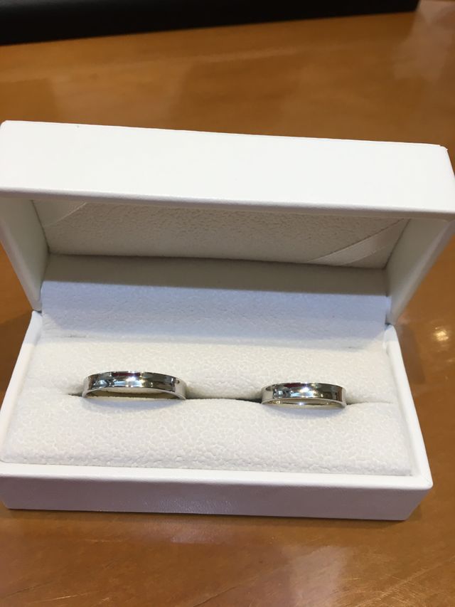 二人で同じシンプルなものを選びました