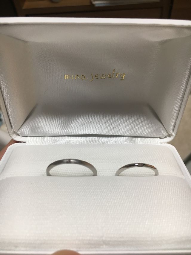 旦那さんはマット加工私はツヤ加工でデザインをお揃いにしました